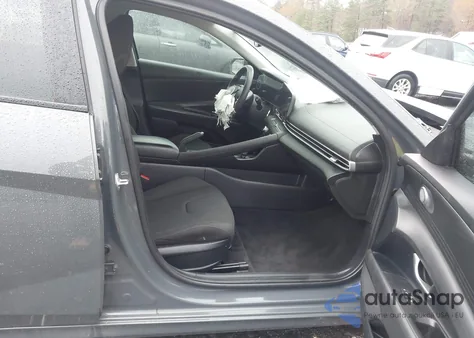 2024 Hyundai Elantra Sel z USA, uszkodzony, nr VIN KMHLM4DG2RU830805